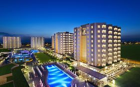 Grand Park Lara Hotel